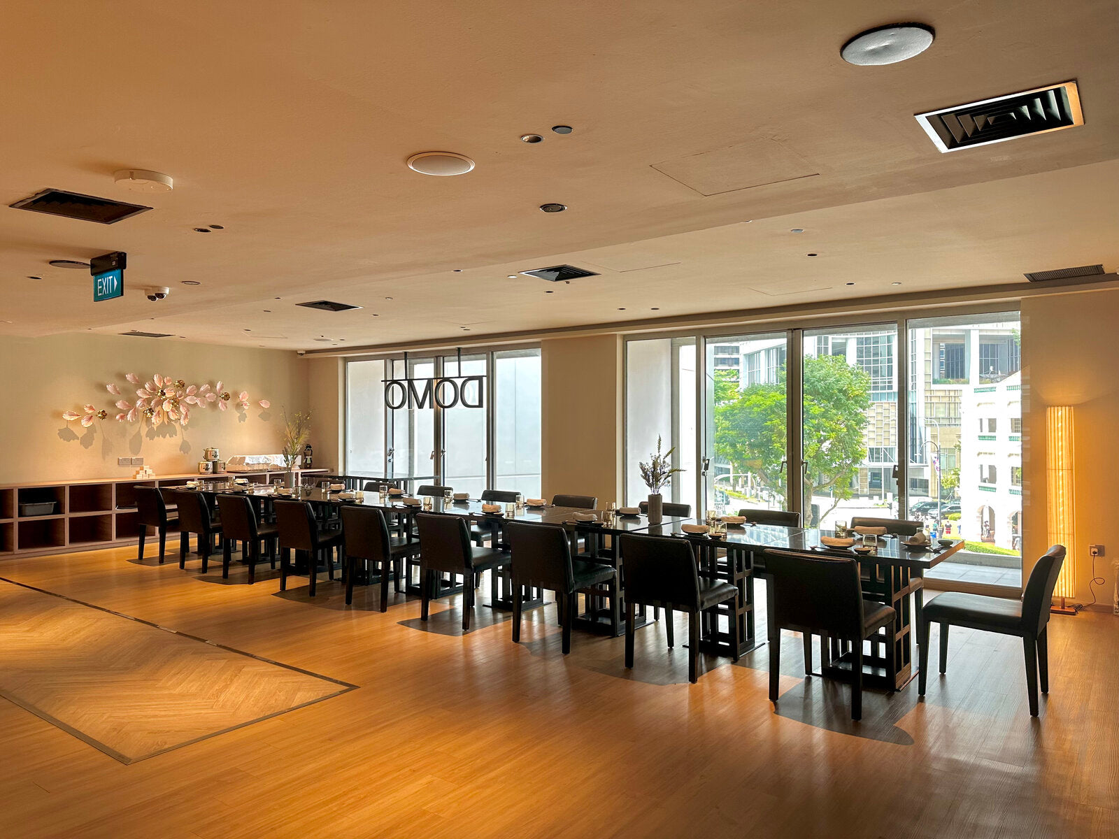 DOMO Private Space — 20 pax long table setup